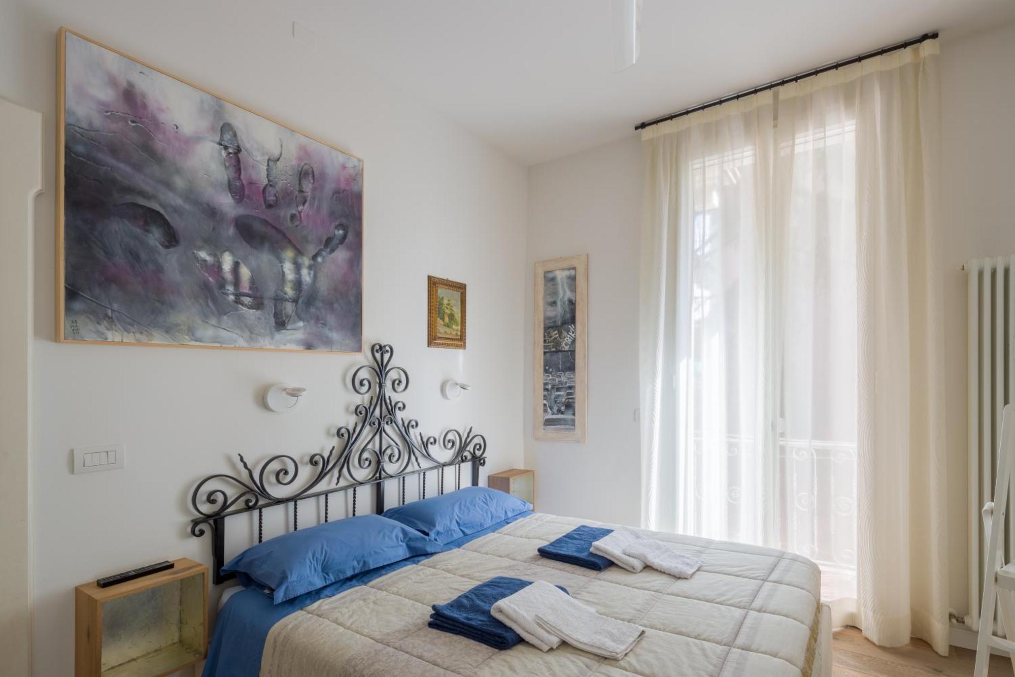 Couette-café Andrea Costa Bologne